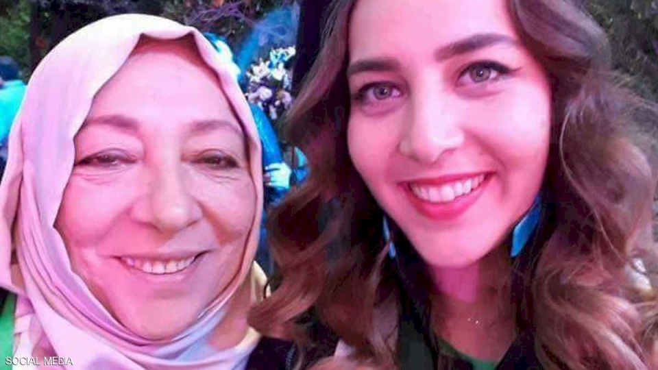 اغتيال اعلامية ووالدتها
