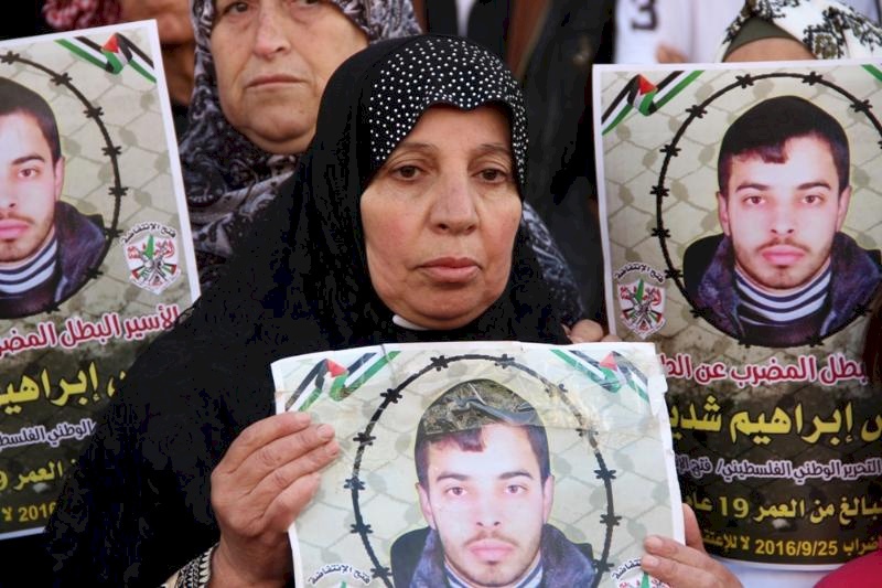 تدهور الوضع الصحي للأسير أنس شديد