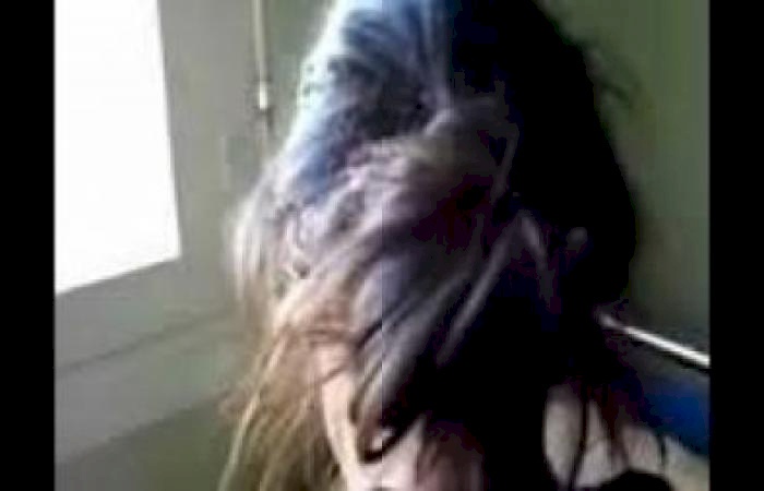 أم تشك في سلوك بناتها فتضع كاميرا وتكتشف المفاجأة