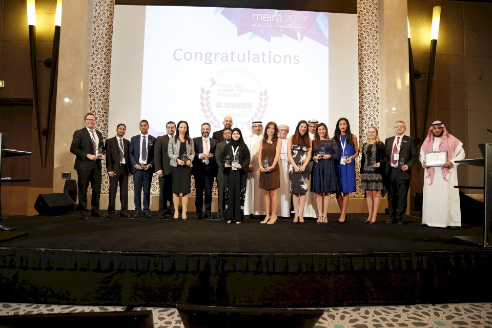 بنك فلسطين يحصل على جائزة الشركة الرائدة في مجال العلاقات مع المستثمرين - المشرق 2017
