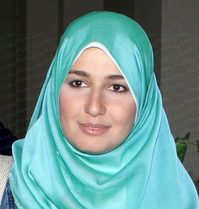 إبنة حلا شيحا بالحجاب تشعل مواقع التواصل بجمالها