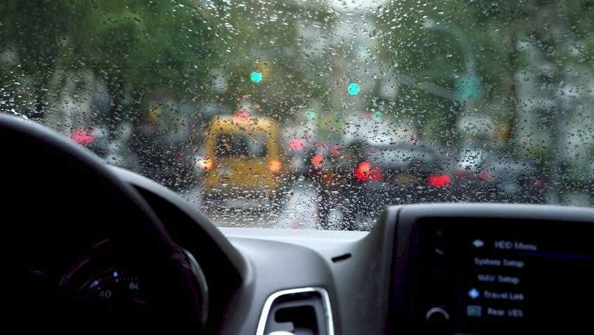 أمطار الخير تصل فلسطين.. ونصائح للسائقين 