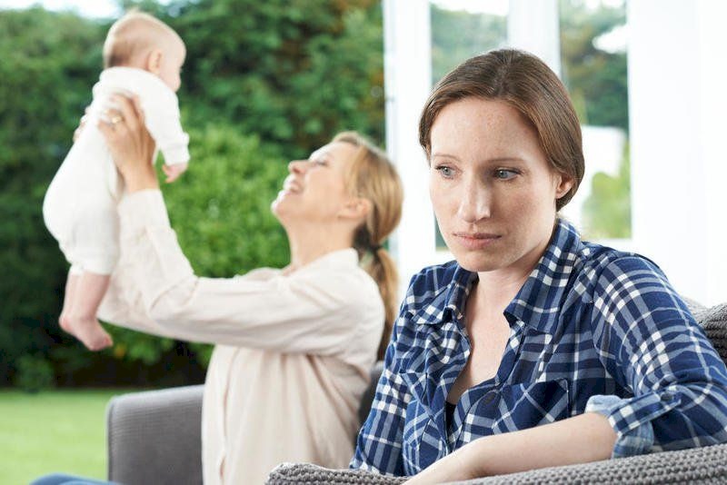 كيف تعملين على مراعاة مشاعر التي لا تنجب؟