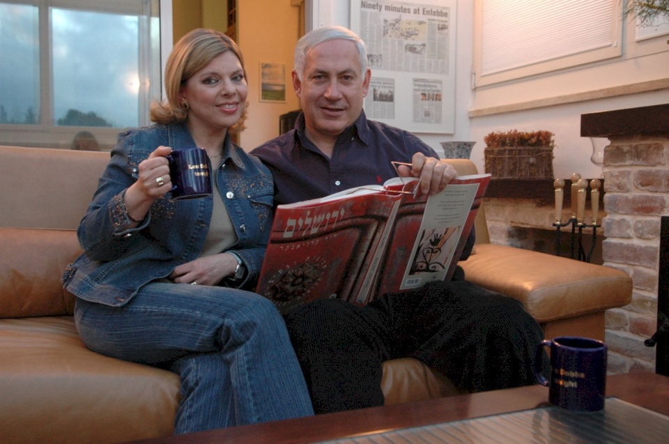 "سوء المعاملة" يطارد سارة نتانياهو  