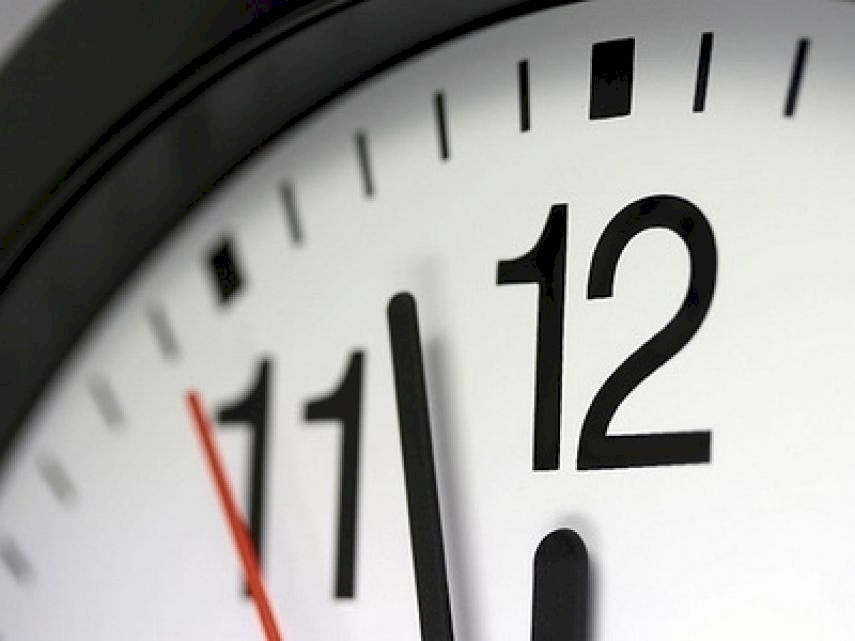 الليلة بدء العمل بالتوقيت الشتوي