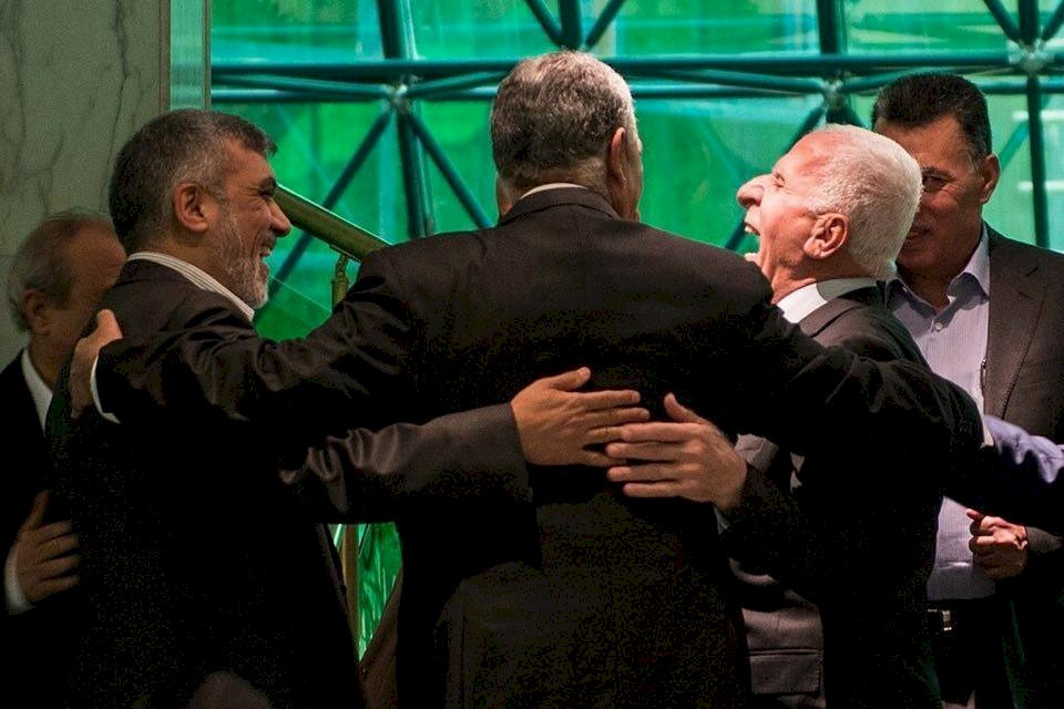 ماذا تريد الفصائل بالقاهرة؟ 