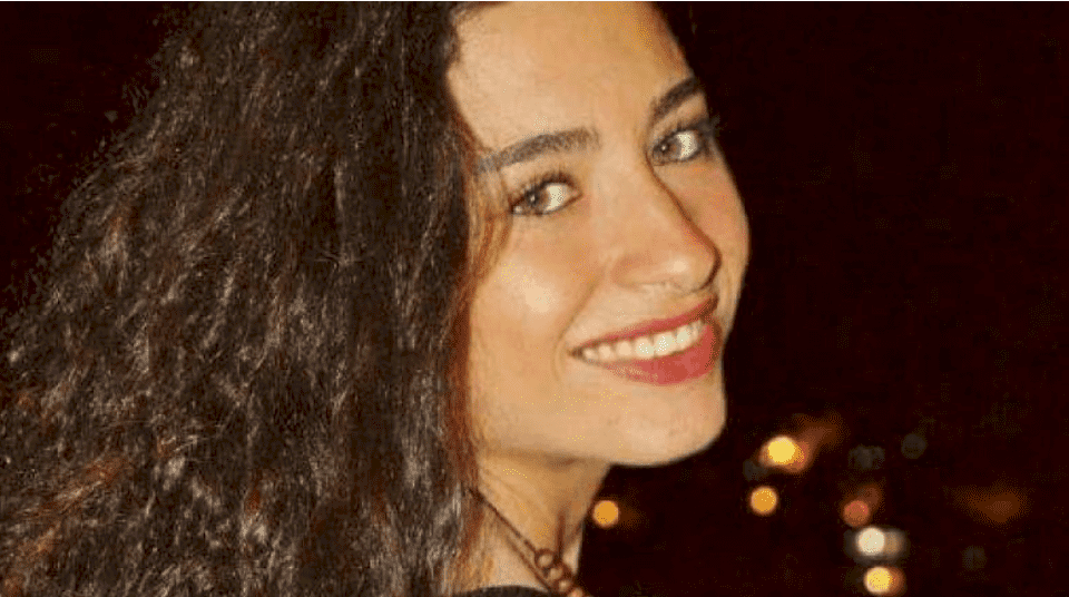 فالنتينا الجميلة... قبّلت والديها مساءً ليجداها صباحاً في غرفتها جثةً!