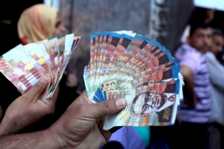 مسؤول: الانتهاء من ملف موظفي غزة