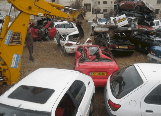 شرطة بيت لحم تتلف 100 مركبة غير قانونية
