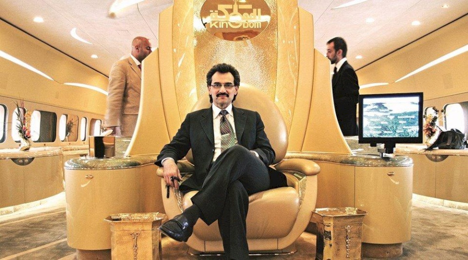 عاجل..تدهور في صحة الامير الوليد بن طلال ونقله الى المستشفى..ما هي حالته الصحية الان؟