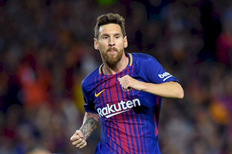 ميسي يرحل عن برشلونة !