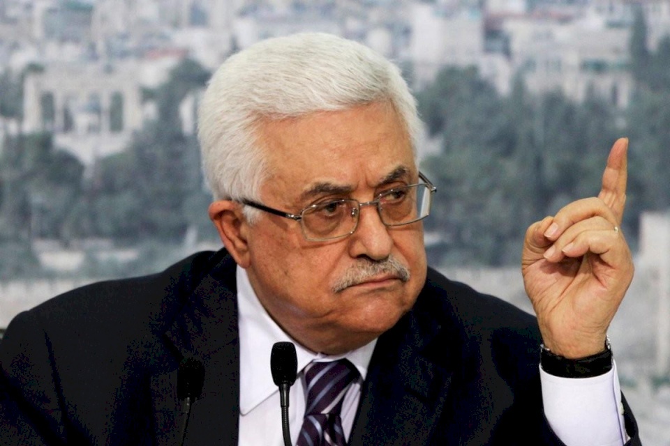 وزير إسرائيلي يهاجم الرئيس عباس ويدعو لاتفاق مع حماس بدونه