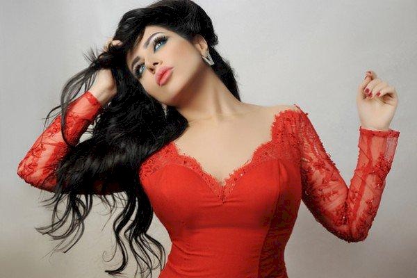 صور/ حليمة بولند بالحجاب!