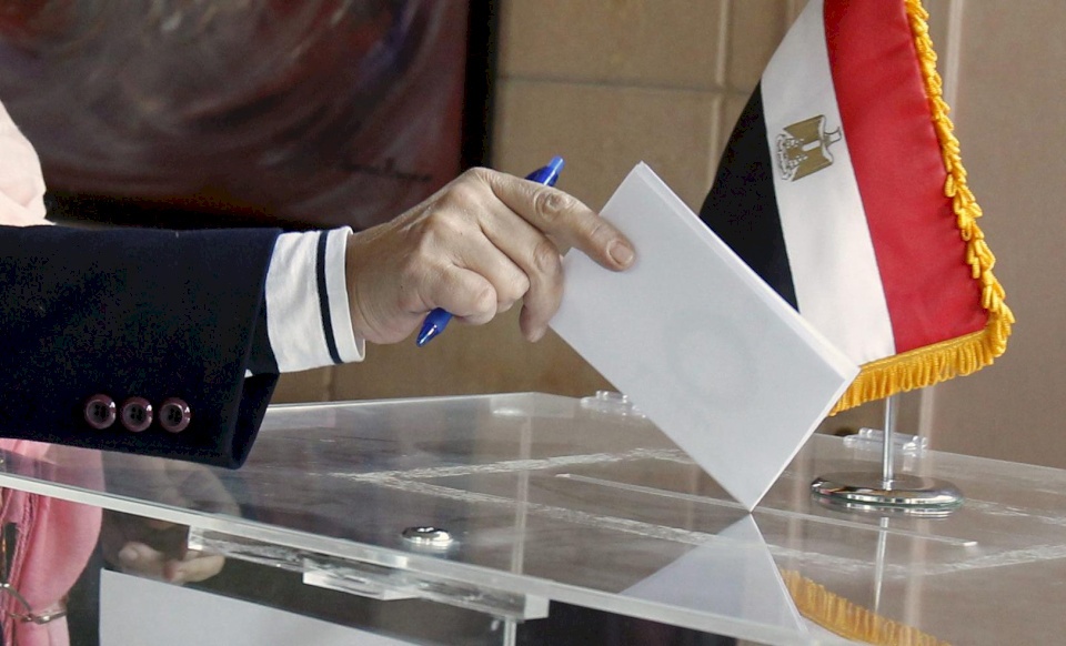 مذيع شهير يعلن ترشحه لالنتخابات المصرية
