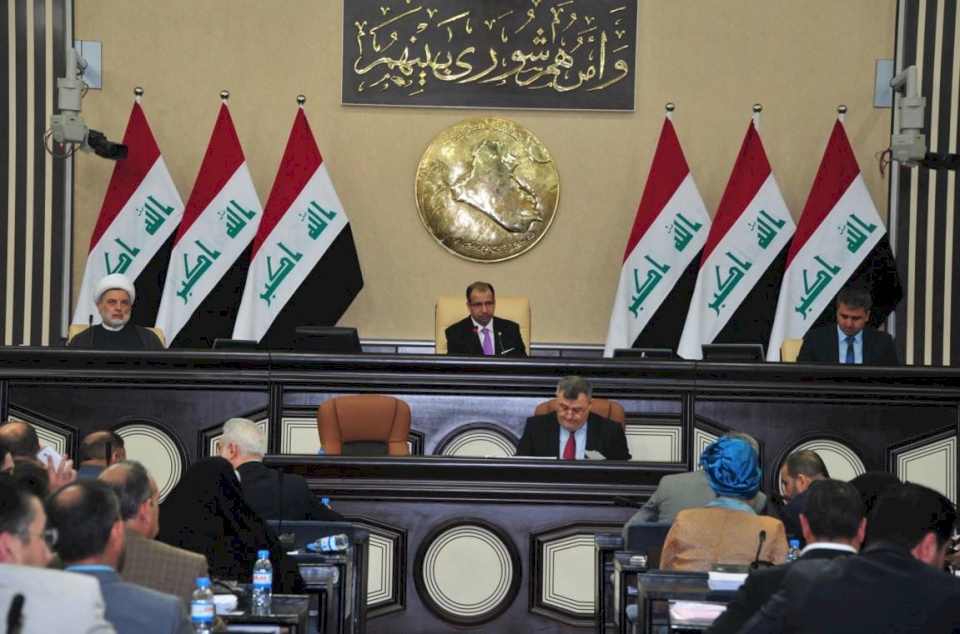 البرلمان العراقي يؤجل حسم المصادقة على قانون الانتخابات وموعده إلى الغد