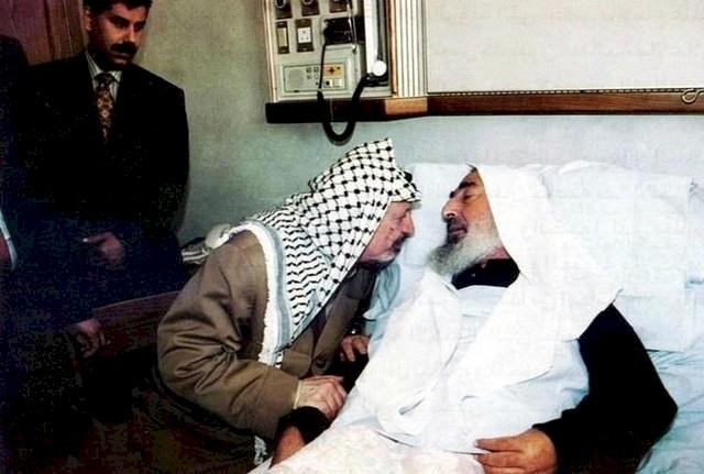 عرفات وياسين..في الليلة الظلماء يفتقد البدر!