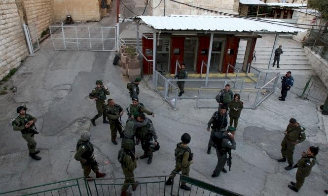 الخليل: اعتقال طفل بزعم حيازة سكين