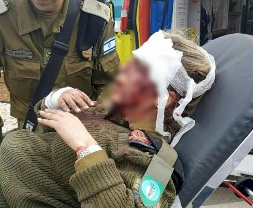 فيديو| فلسطينيون يبرحون جندياً ومجندة من جيش الاحتلال ضربا ويستولون على سلاح أحدهما في جنين