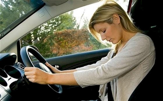 التعب أثناء القيادة يضاهي تأثير الخمر