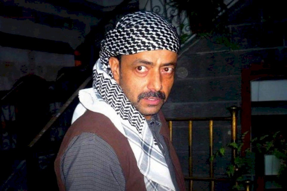 صور قاسية .. قاسم ملحو ينشر لقطات لأفراد من عائلته بالكفن بعد الفاجعة