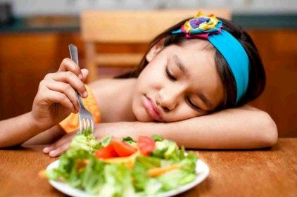 طفلك يرفض تناول الطعام..هذا هو الحل