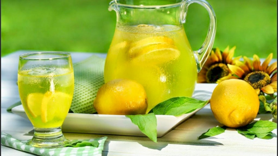 اضرار مرعبة يسببها الليمون الحامض على جسمك