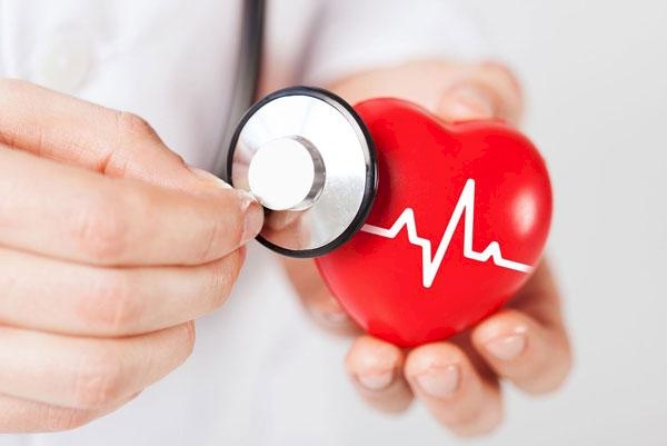 لماذا تصيب أمراض القلب السيدات أكثر من الرجال؟
