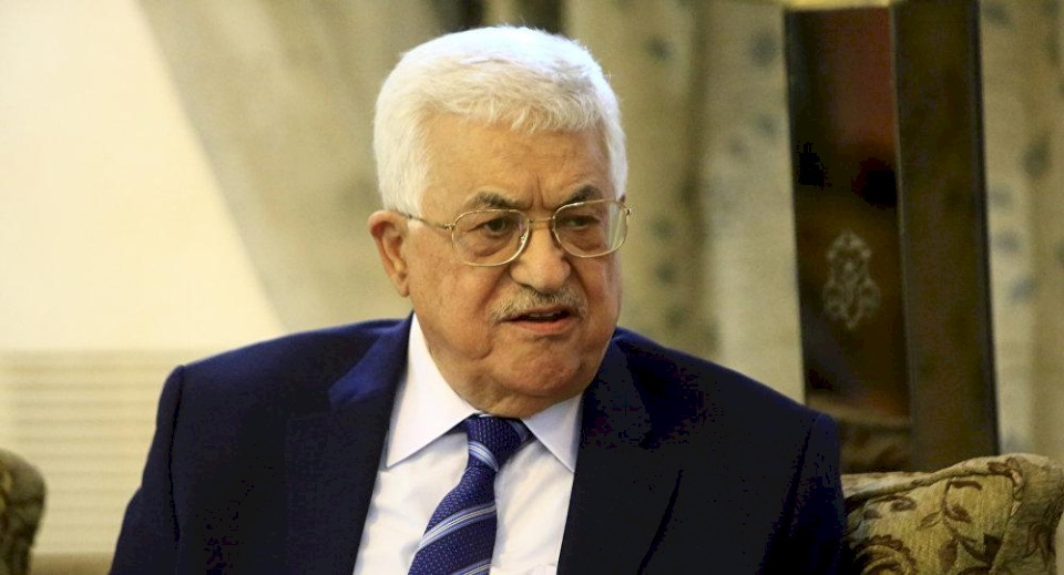 الرئيس يخفض سن تقاعد القضاة ويحل مجلس القضاء الاعلى وينشئ مجلس انتقالي