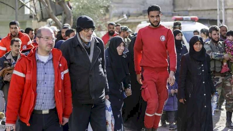 آلاف المدنيين يغادرون الغوطة الشرقية