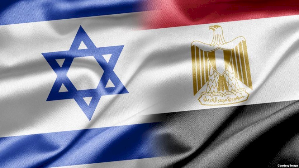 اسرائيل: مصر تقف وراء التشويش