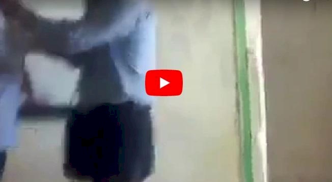 شاهد/ طالب عربي يفتح رأس معلم !