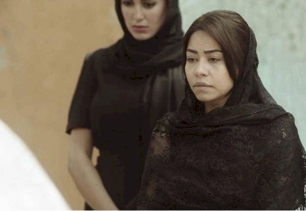 لماذا غابت شيرين عن جنازة والدها؟