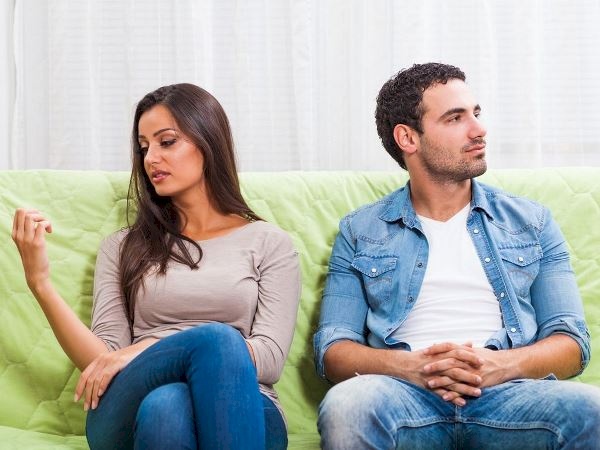 زوجي لا يحب الرومانسية: كيف أتصرف معه؟