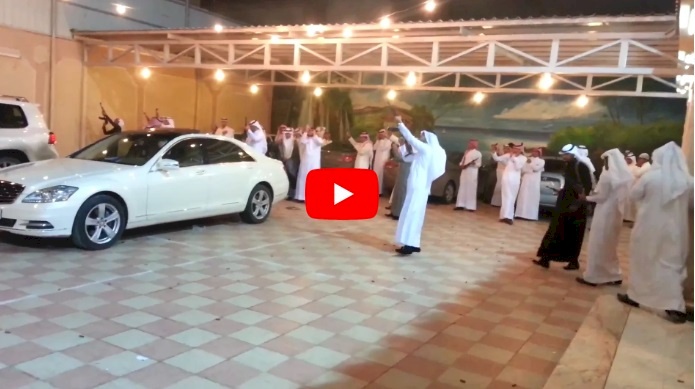  شاهد/ أغرب الاعراس الخليجية.. ماذا فعلوا؟ 