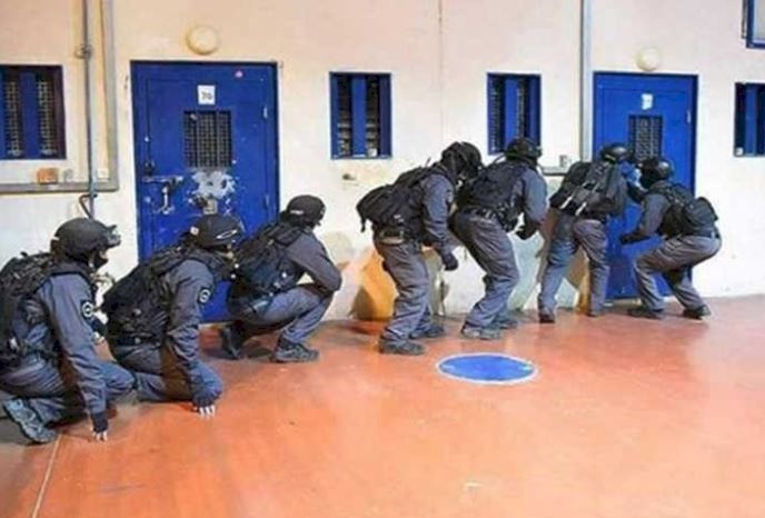  إصابة سجان وإغلاق قسم 1 في سجن ريمون