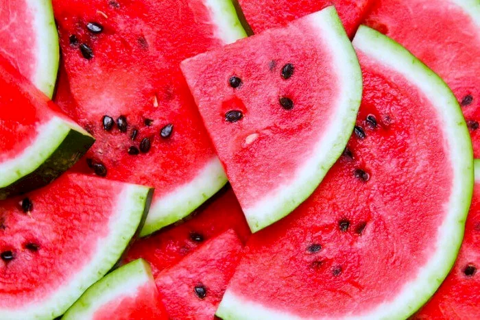 8 أطعمة تُعزز صحة الأمعاء والهضم
