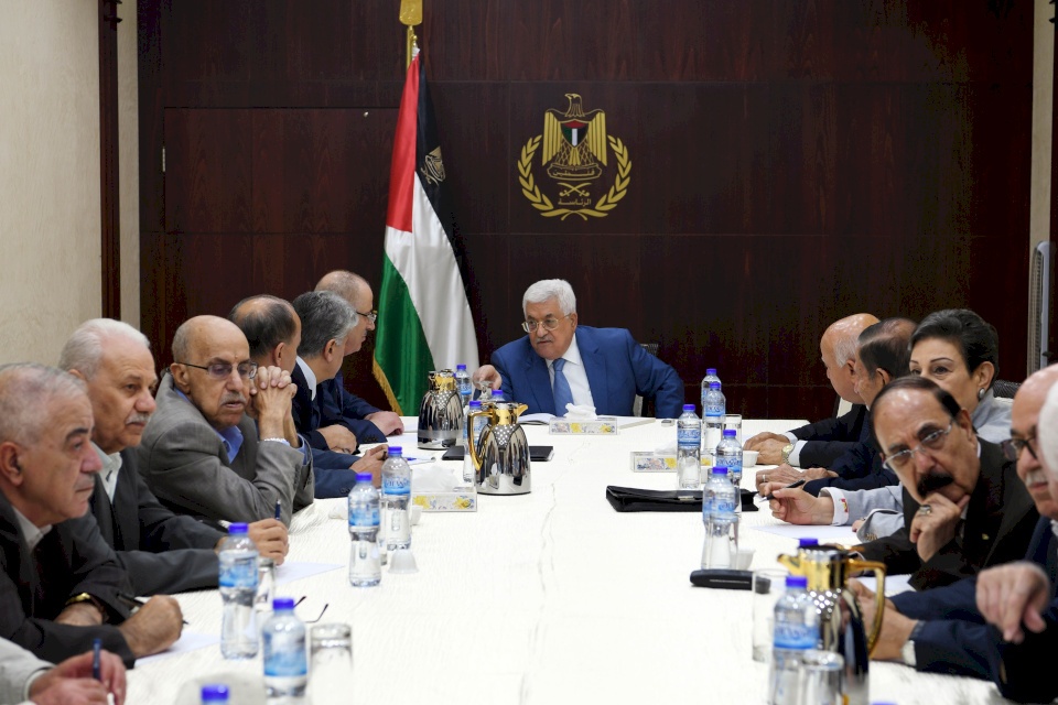 ماذا قررت القيادة ؟ 