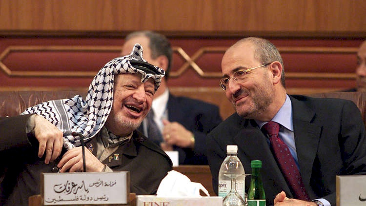 منح غازي العريضي الجنسية الفلسطينية