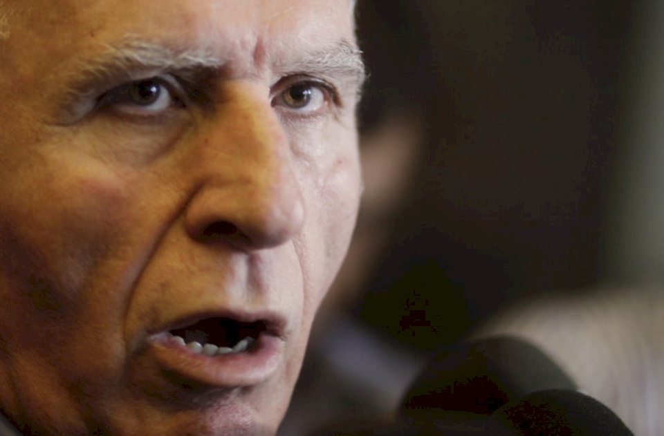 الأحمد: يؤكد ضرورة توخي الحذر من بعض الجهات