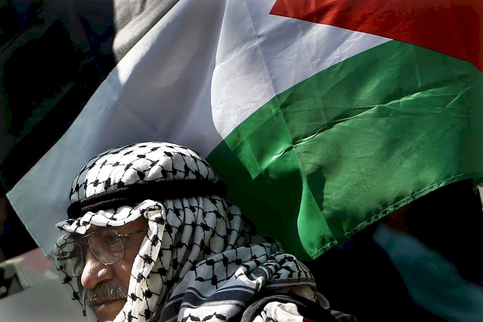 "القوى الوطنية" تدعو لتكثيف التواجد في الخان الأحمر على مدار الساعة