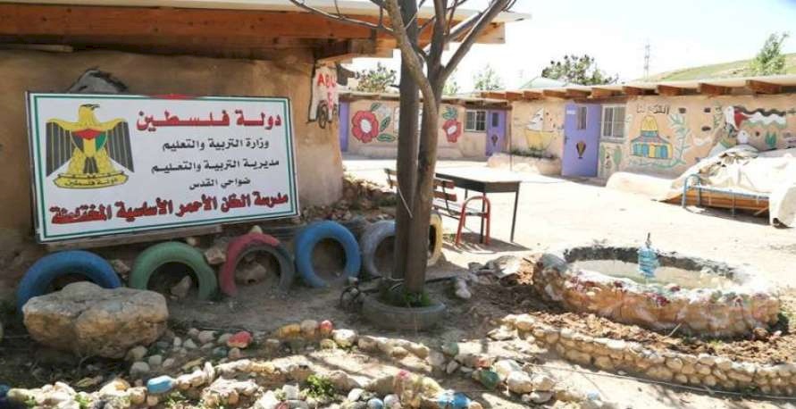 الاحتلال يصادق على هدم الخان الاحمر