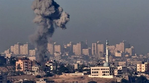 تقرير: إسرائيل قصفت مقهى بغزة بقنبلة وزنها 500 رطل