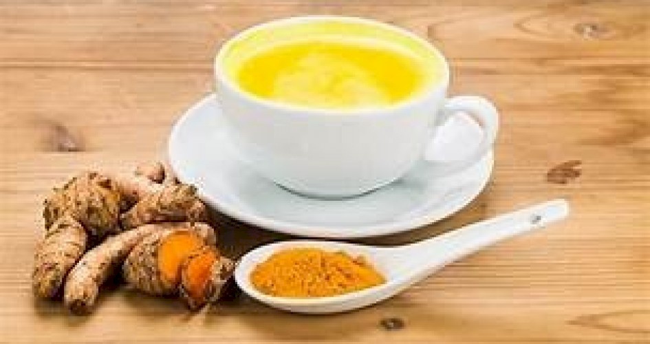مشروب شاي الكركم لعلاج حب الشباب