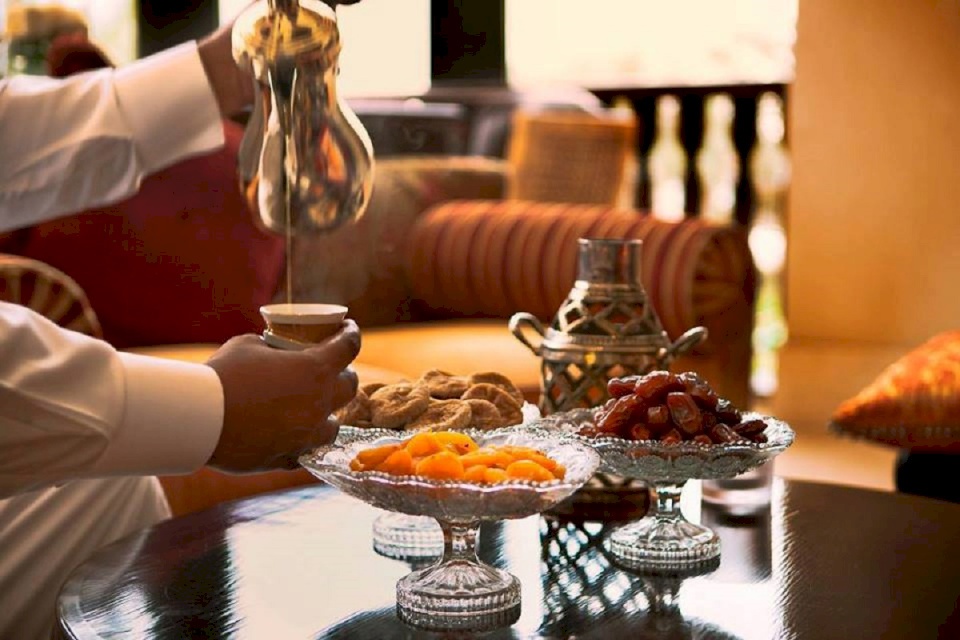 لهذه الأسباب تشعرون بالخمول بعد الإفطار!