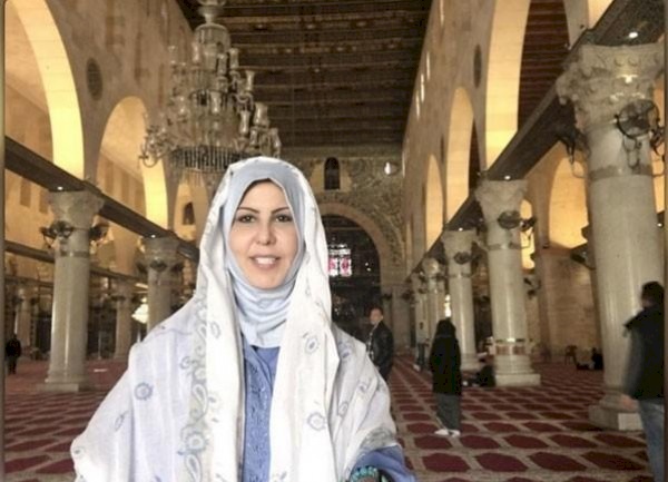 إعلامية عربية لكاتب إسرائيلي: شكرًا يا ابن العم!