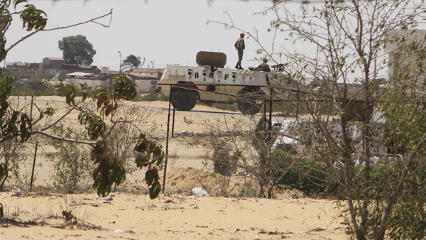 الجيش المصري يقتل ويعتقل عشرات المتشددين