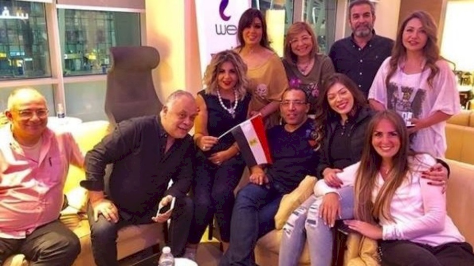 ماذا جرى في غرف المنتخب المصري بالفندق الروسي؟
