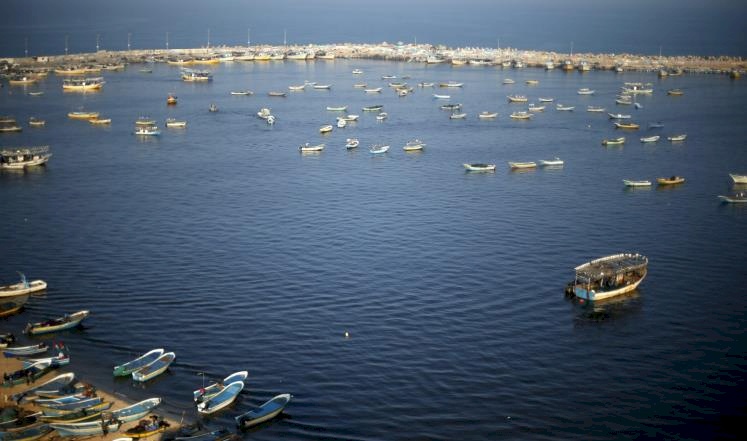 ليبرمان يوافق على بناء ممر بحري لغزة