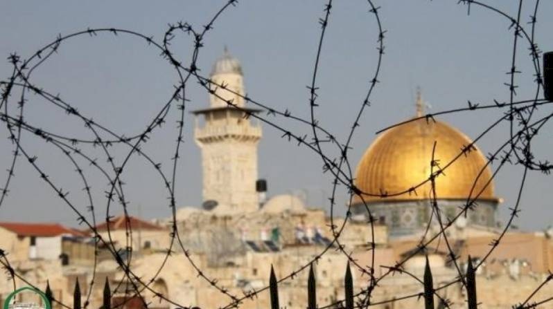 ﻿أبو ردينة: لا يوجد زعيم عربي يقبل بربط اسمه بالتخلي عن القدس