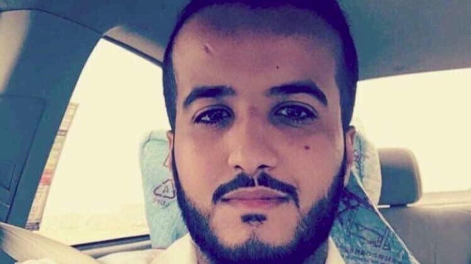 عبد الرحمن ذهب لاستلام وثيقة تخرجه من الجامعة فعاد محمولا على الاكتاف